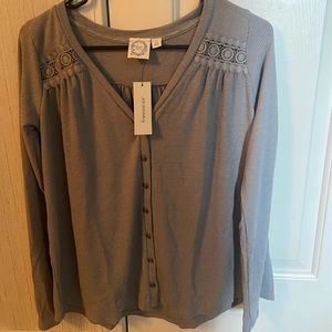 Francesca’s heather gray blouse